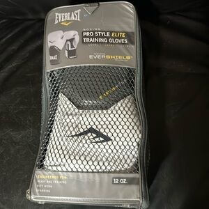 Everlast PRO Style Elite Level II Training Boxing Gloves